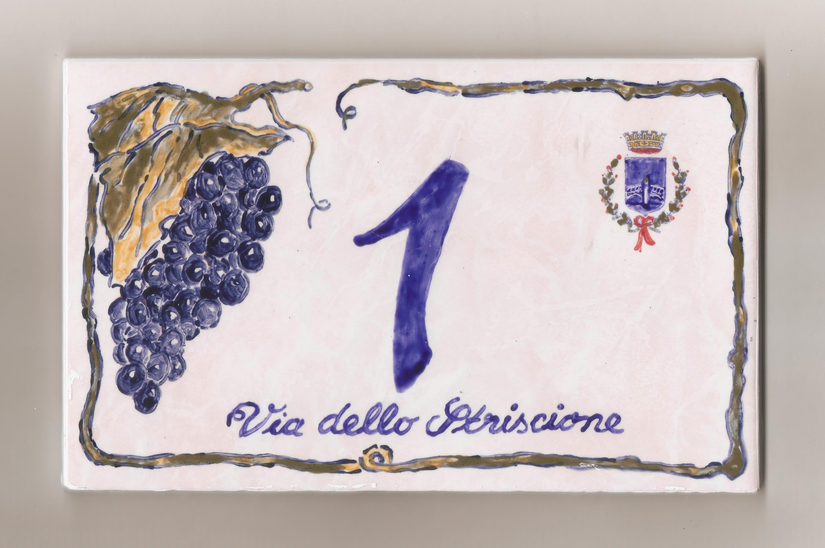 targhetta con uva
